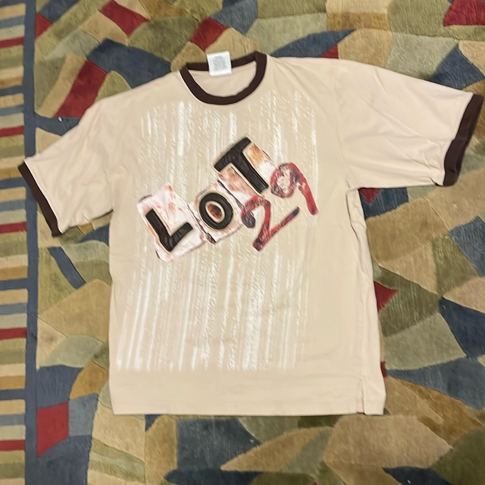 VTG Y2K Lot 29 graffiti style tee